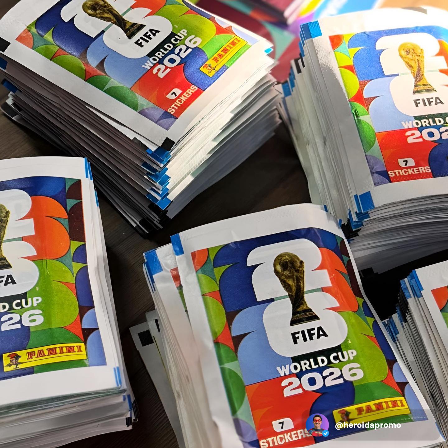 Kit com 10 Envelopes e 70 Figurinhas Panini Copa do Mundo FIFA 2026