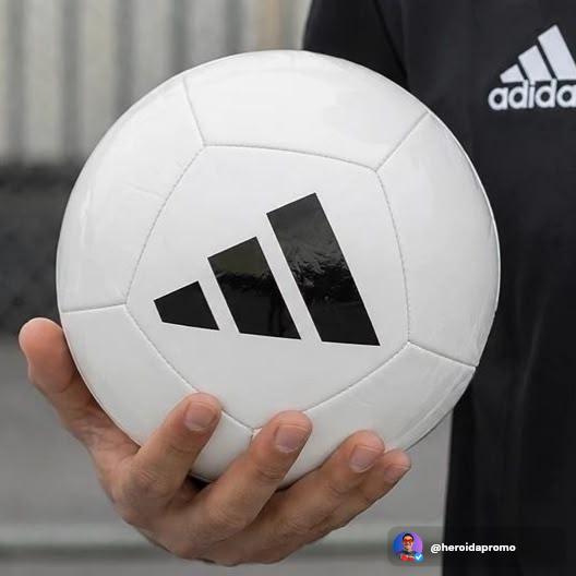 Bola de Futebol Adidas Universadi